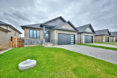 Detached in Lincoln