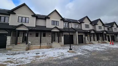 Condo Townhouse in Niagara Falls