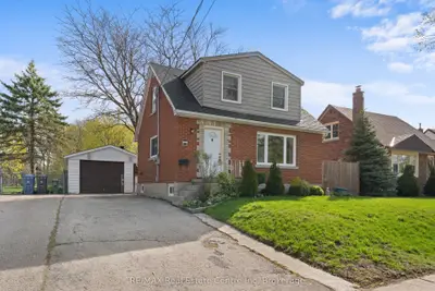 Detached in Guelph