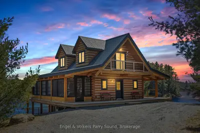 Detached in Parry Sound