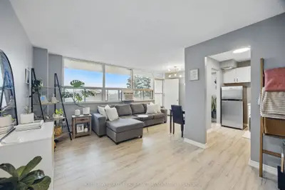 Condo Apartment in Hamilton