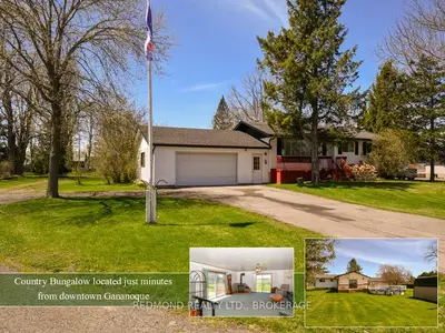Detached in Front of Leeds & Seeleys Bay