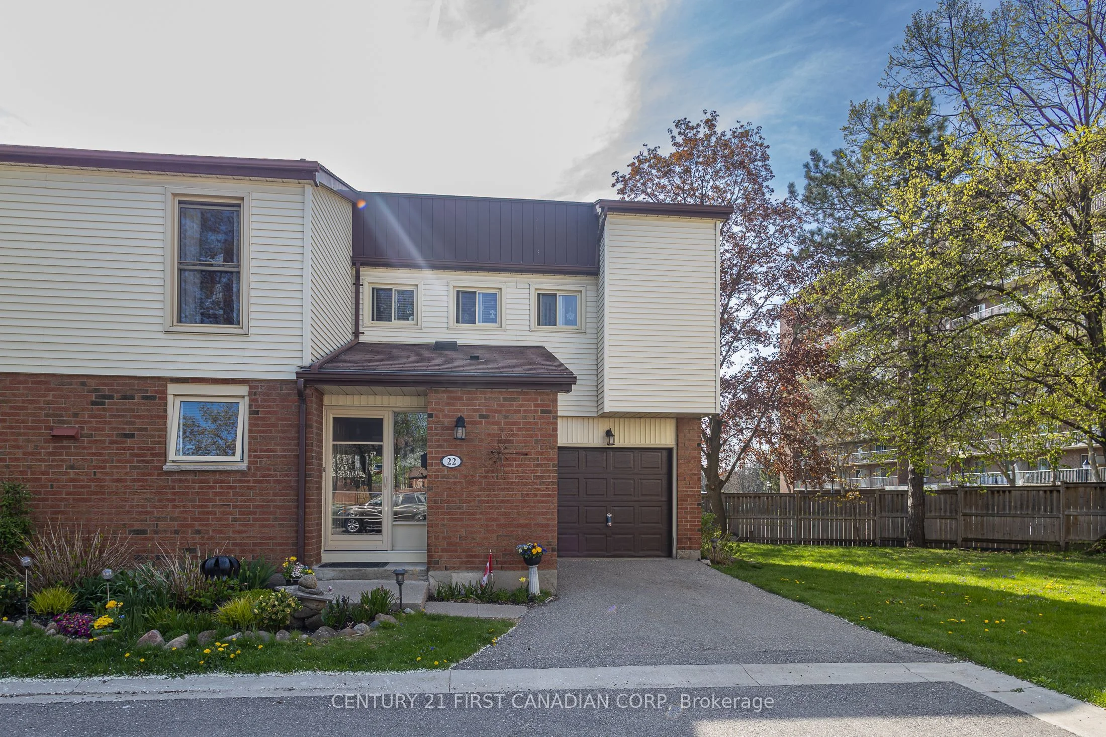 Condo Townhouse in London North