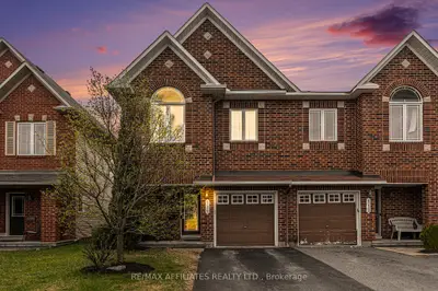 Att/Row/Townhouse in Orleans - Cumberland and Area