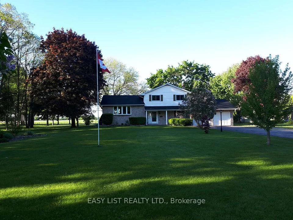 3051 Egremont Road, Plympton-Wyoming, ON N0N 1E0