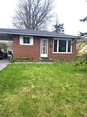 152 Calderwood Drive, Kingston, ON K7M 6M3
