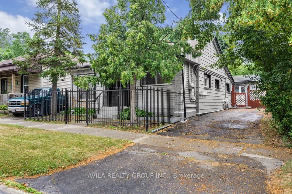 135 Charlotte Street, Brantford, On N3t 2x7