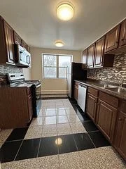 75 High Street 320, London South, ON N6C 4J8