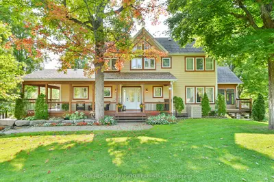 Detached in Marmora and Lake