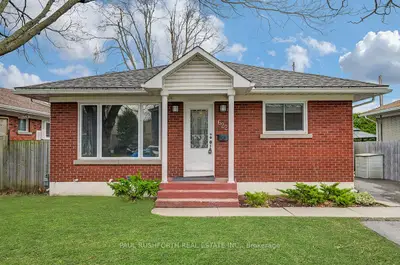 Detached in Alta Vista and Area