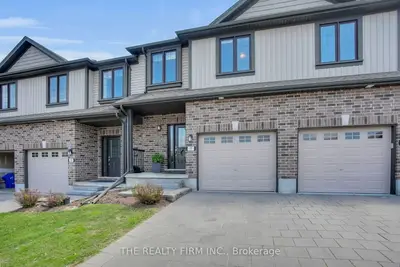 Condo Townhouse in London North
