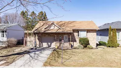 Detached in Goderich