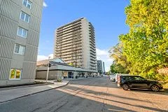158A MCARTHUR Avenue PH3, Vanier and Kingsview Park, ON K1L 7E7