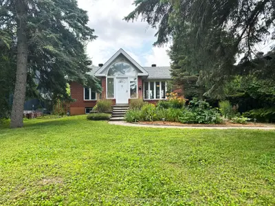 Detached in Crystal Bay - Rocky Point - Bayshore