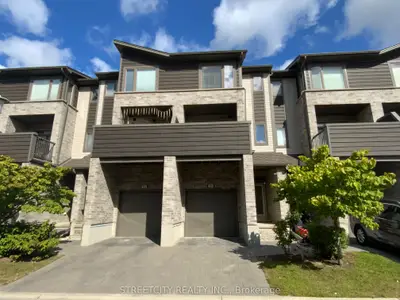 Condo Townhouse in London North