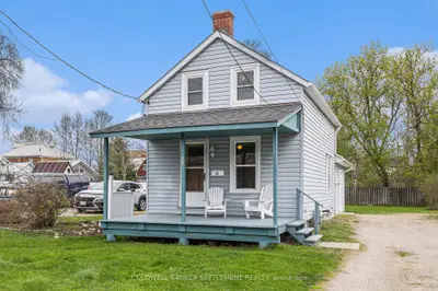 Detached in Perth