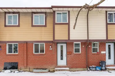 Condo Townhouse in Cyrville - Carson Grove - Pineview