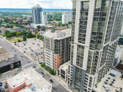 Condo Apartment in Hamilton