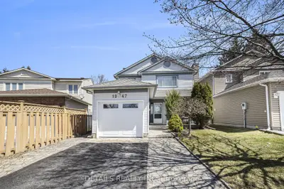 Detached in Orleans - Convent Glen and Area