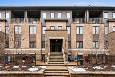 Condo Townhouse in Barrhaven