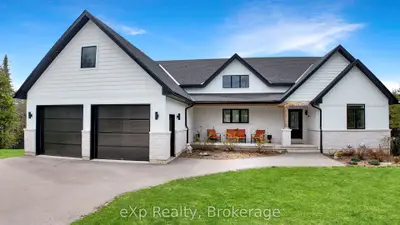 Detached in West Grey