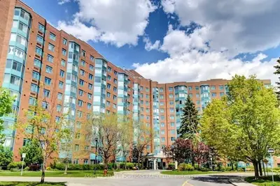 Condo Apartment in Britannia Heights - Queensway Terrace N and Area
