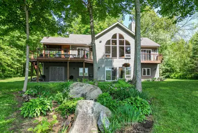 81 O-at-ka Road, Hastings Highlands, On K0l 2s0