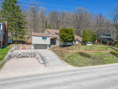 Detached in North Bay