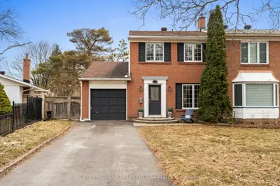 Semi-Detached in Beacon Hill North - South and Area