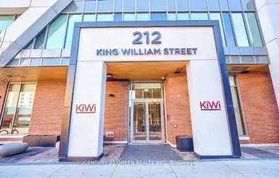 Condo Apartment in Hamilton
