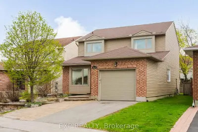 Detached in Orleans - Convent Glen and Area