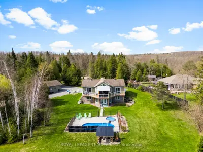 Detached in Horton
