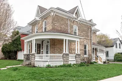 Duplex in Stratford