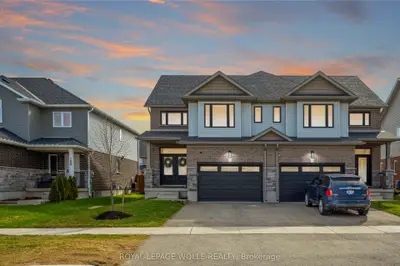 Semi-Detached in Minto