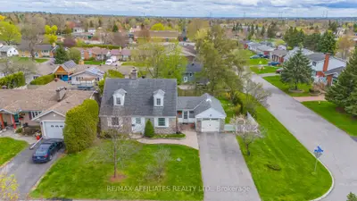 Detached in Kanata