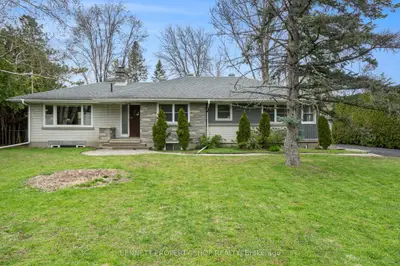 Detached in Bells Corners and South to Fallowfield