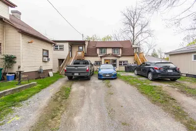Triplex in Quinte West