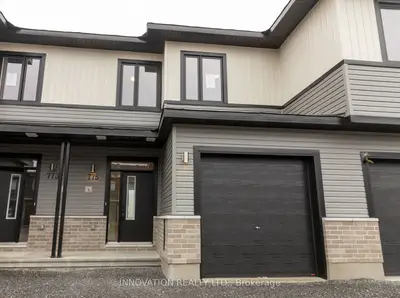 Att/Row/Townhouse in Stittsville - Munster - Richmond