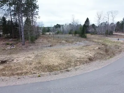 Vacant Land in Madawaska Valley