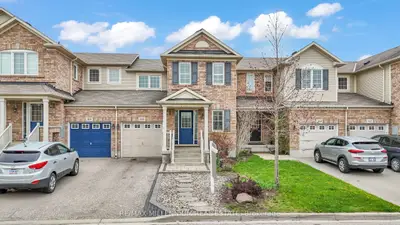 Att/Row/Townhouse in Cambridge