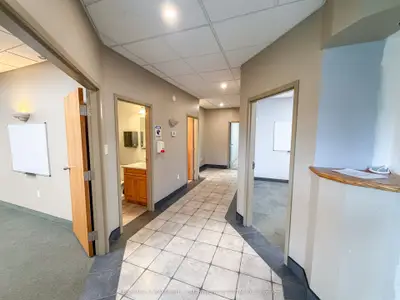3 Buchanan Court Office, London South, On N5z 4p9