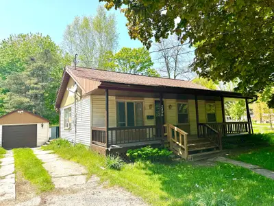 Detached in Owen Sound