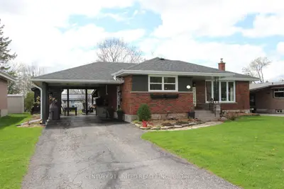 Detached in Selwyn