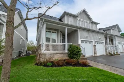 Condo Townhouse in Kingston