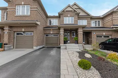 Att/Row/Townhouse in Stittsville - Munster - Richmond