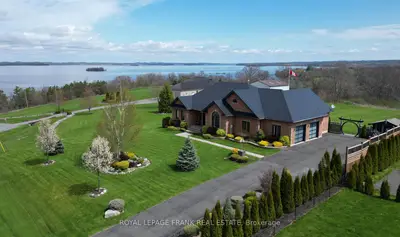 Detached in Hamilton Township