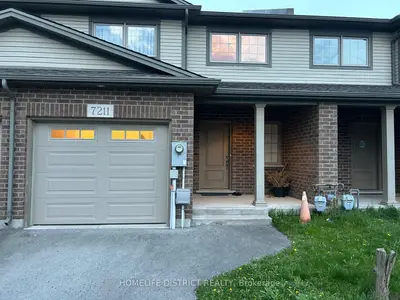 Att/Row/Townhouse in Niagara Falls
