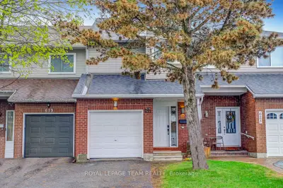 Att/Row/Townhouse in Orleans - Cumberland and Area