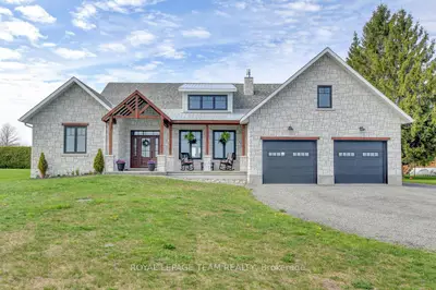 Detached in South Dundas