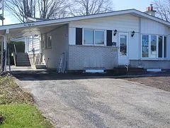 1056 Harkness Avenue Unit 2 (rear), Billings Bridge - Riverside Park And Area, On K1v 6p1